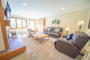 Quicksilver 1616 by SummitCove Lodging